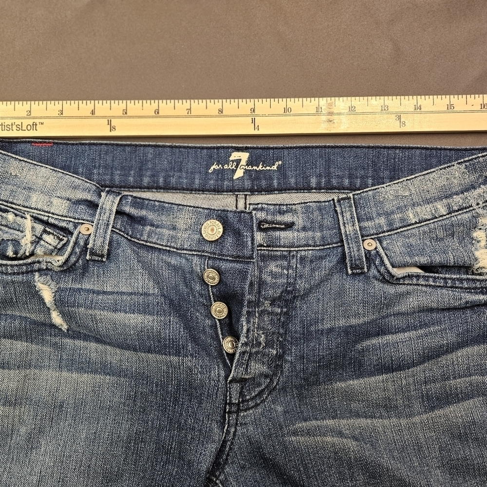 7 FOR ALL MANKIND JEAN SHORT WOMENS SIZE 28 MED WASH STRETCH INSEAM 11.5"